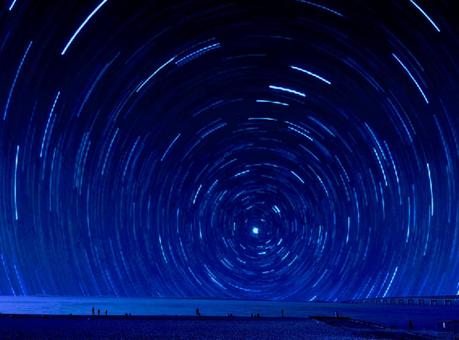 夜の砂浜と天体観測 夜の砂浜と天体観測の写真