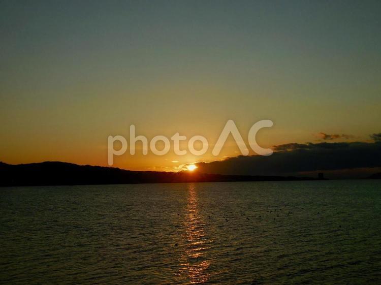 宍道湖の夕焼け 宍道湖,夕焼け,光の写真素材