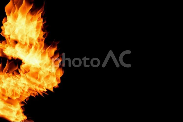 メラメラの火　炎の素材 炎,火,炎上の写真素材