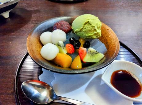 白玉クリームあんみつ 白玉クリームあんみつの写真
