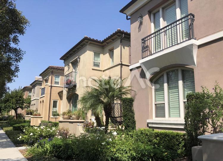 LA近郊の住宅街 家,住宅街,一戸建ての写真素材