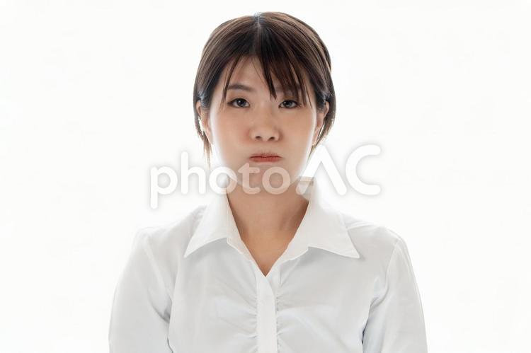 頬を膨らます日本人女性 女性,頬,ふくらますの写真素材