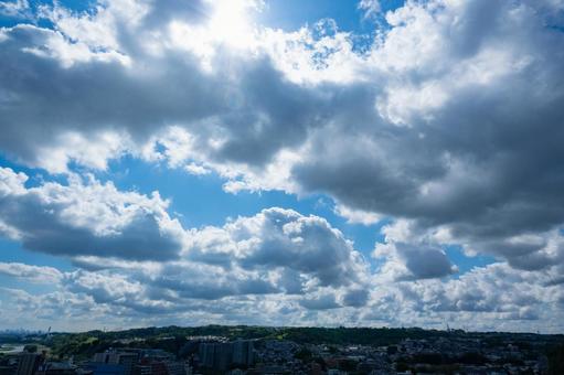 丘の上の積雲 空,晴れ,自然の写真素材