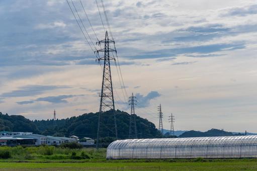 鉄塔のある風景 鉄塔のある風景 送電線,電線,鉄塔の写真素材