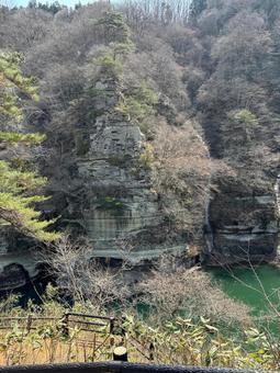 塔のへつり全体 塔のへつり全体 へつり,崖,廃墟の写真素材