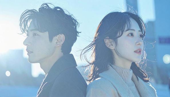 男女のすれ違いのイメージ 男女のすれ違いのイメージの写真