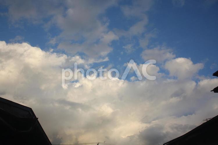 晩夏夕暮れ　１ 夏の終わり,夕方,夕刻の写真素材