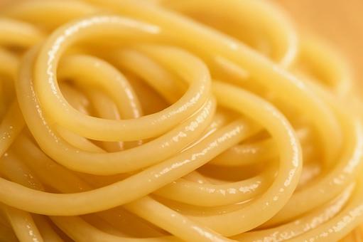 パスタ茹で上がり表面超接写 パスタ茹で上がり表面超接写の写真