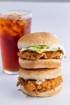 チキンバーガー チキンバーガー,バーガー,食べ物の写真素材