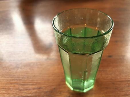 カフェで出されたお冷 カフェで出されたお冷の写真