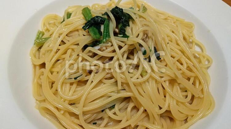 ホタテとほうれん草の和風パスタ ホタテとほうれん草の和風パスタ,パスタ,スパゲティの写真素材