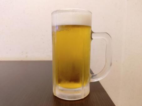 生ビール 中ジョッキ 生ビール 中ジョッキの写真