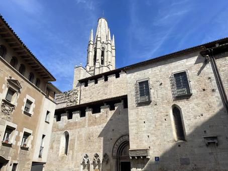 サント・フェリウ教会(ジローナ) サント・フェリウ教会(ジローナ) スペイン,ジローナ,バルセロナ郊外の写真素材