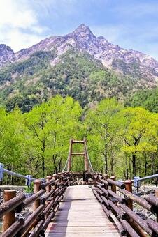 明神橋と明神岳 上高地,明神,明神岳の写真素材