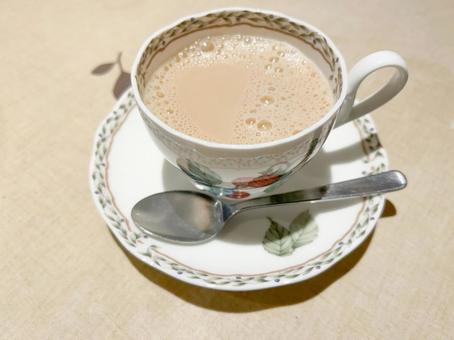 レストランのコーヒーカップとソーサー レストランのコーヒーカップとソーサー 珈琲,カフェオレ,カフェラテの写真素材