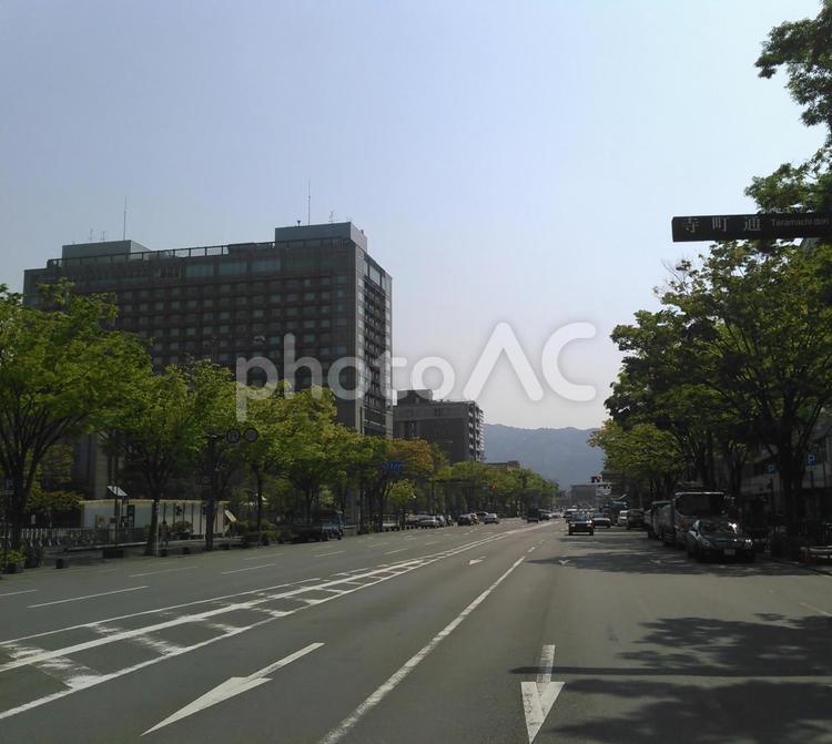 京都の通り御池通り 京都,京都観光,大通りの写真素材