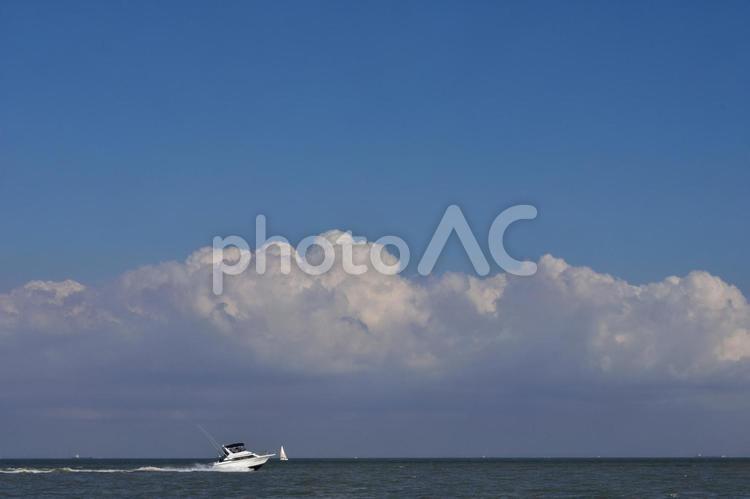 晴れた日の海と青空 日本,風景,屋外の写真素材