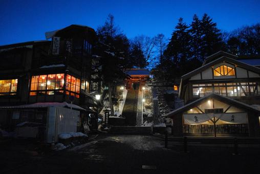 草津温泉光泉寺石段夜景 草津温泉光泉寺石段夜景の写真