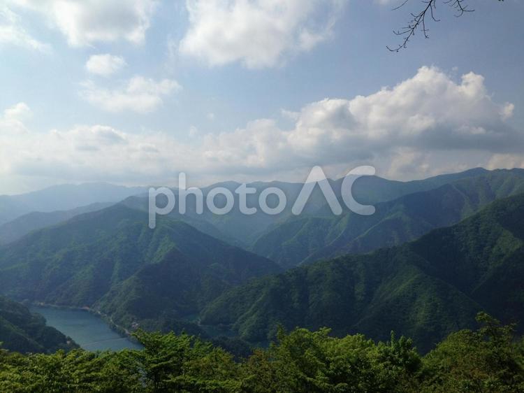 山　森林　雲　空 山,風景,木の写真素材