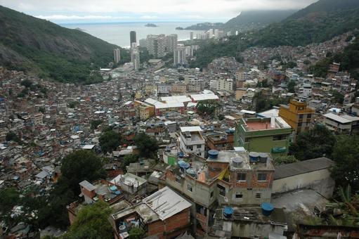 リオのファベーラの一つ、ホシーニャ リオデジャネイロ,ブラジル,スラムの写真素材