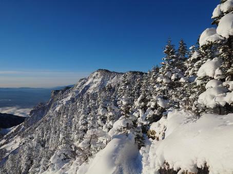 雪景色・冬の浅間山・黒斑山 浅間山,黒斑山,雪の写真素材