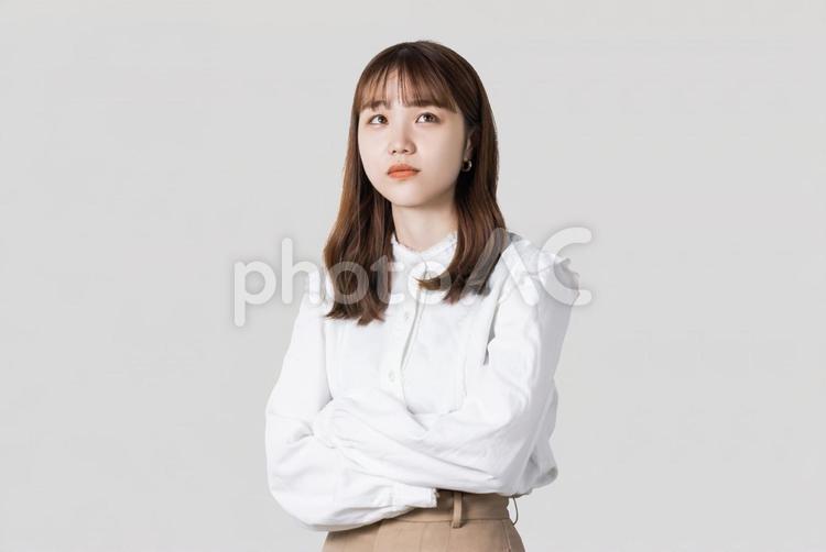 困った表情で考えるビジネスウーマン 女性,ビジネス,人物の写真素材