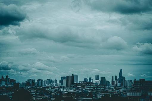 曇天の都市風景(バンコク) 曇天の都市風景(バンコク) 曇り空,雲,高層ビルの写真素材