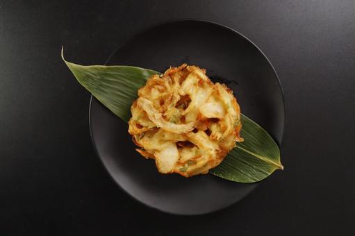 かき揚げの和風盛り付け かき揚げの和風盛り付け かき揚げ,天ぷら,揚げ物の写真素材
