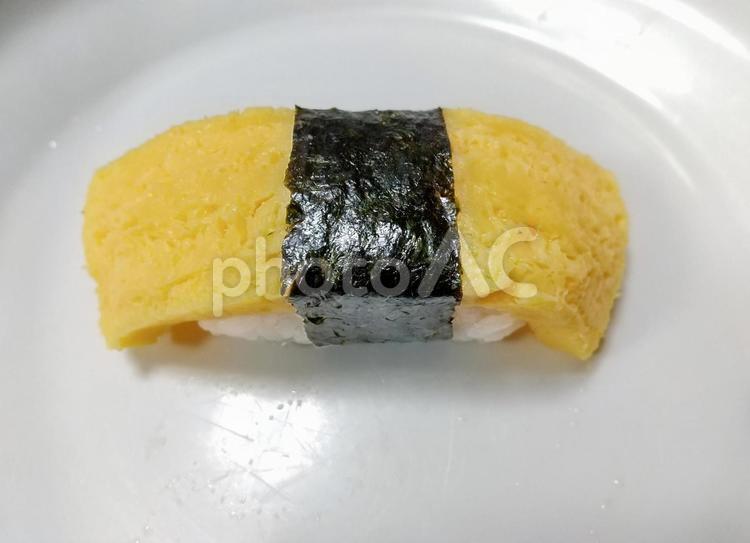握り寿司の玉子 玉子,握り寿司,スーパーの写真素材
