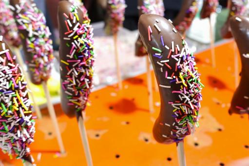 お祭り屋台のチョコバナナ・バナナチョコ お祭り屋台のチョコバナナ・バナナチョコ チョコバナナ,バナナチョコ,祭りの写真素材