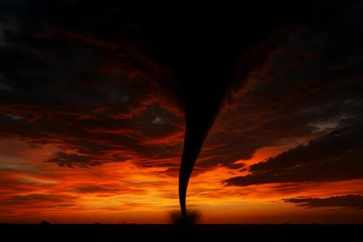 炎空にそびえる竜巻 炎空にそびえる竜巻の写真