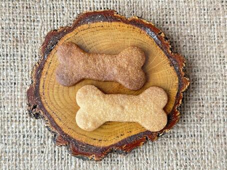 骨型クッキー　上(コゲ)　下(正常) クッキー,骨,型の写真素材