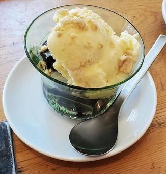 アジアンカフェデザート アジアンカフェデザート アジアンカフェ,デザート,皿の写真素材