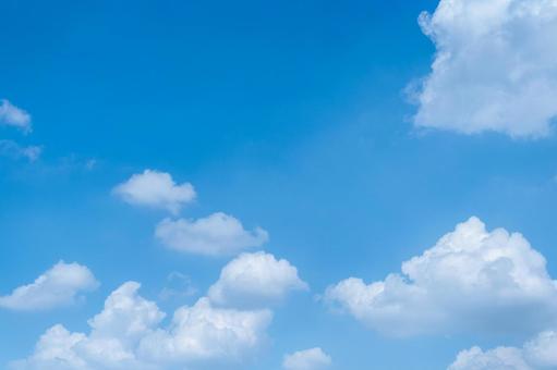 さわやかな夏空の背景素材 さわやかな夏空の背景素材の写真