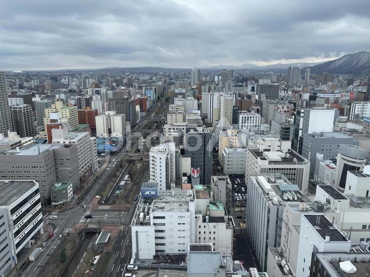 札幌テレビ塔の展望台から見た景色 さっぽろテレビ塔,大通公園,札幌の写真素材