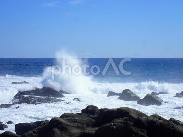 波 - No: 2715154｜写真素材なら「写真AC」無料（フリー）ダウンロードOK