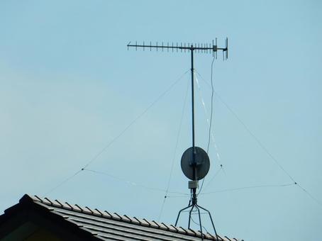 【風景写真】テレビ受信アンテナ 【風景写真】テレビ受信アンテナ アンテナ,テレビ,受信の写真素材