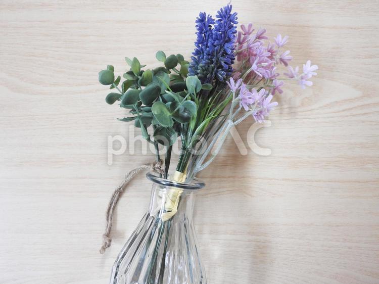 花瓶の中のお花たち 花,薄紫色のお花,植物の写真素材