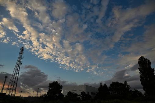 夕暮れの北の空 2025/8/17 夕暮れの北の空 2025/8/17 夕暮れ,夕方,夕景の写真素材
