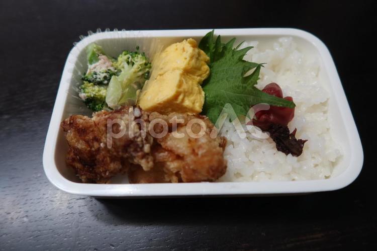 お弁当（唐揚げ） 鶏肉,から揚げ,玉子焼きの写真素材