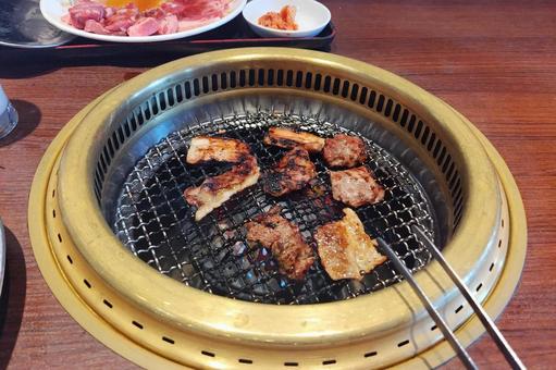 焼肉 焼肉 焼肉,焼き肉,網焼きの写真素材