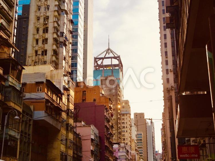 香港の朝の高層ビル群の絶景 空,朝,スカイラインの写真素材
