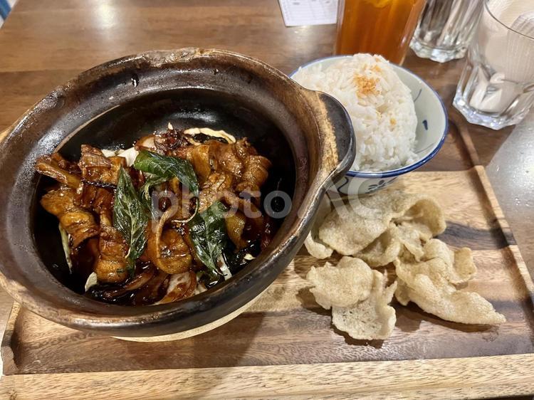 マレーシア、KLのタイ料理の豚肉炒め 海外,マレーシア,東南アジアの写真素材