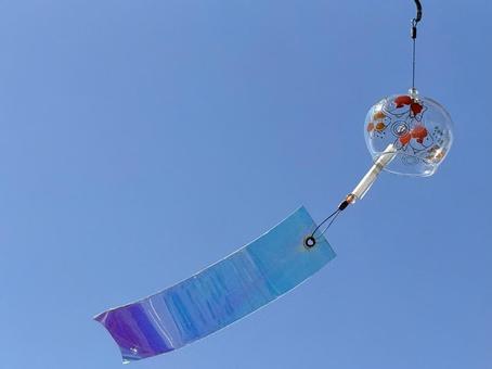 揺れる風鈴 揺れる風鈴 夏,風鈴,風物詩の写真素材