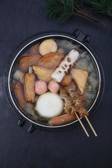 おでん おでん,牛スジ,ちくわの写真素材