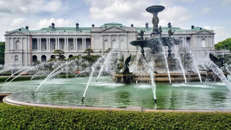 迎賓館赤坂離宮・裏庭噴水 迎賓館赤坂離宮,本館,裏庭の写真素材
