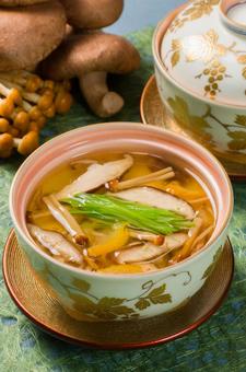 きのこの餡かけ茶碗蒸し きのこの餡かけ茶碗蒸しの写真