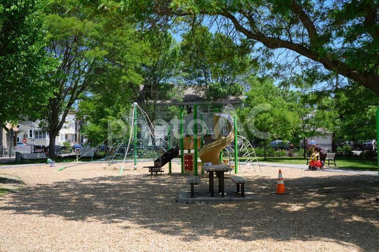 海外の公園の遊具 のんびり,癒やし,遊び場の写真素材