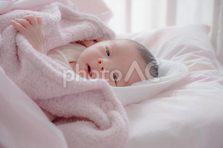 ふんわりした赤ちゃん(その５０) 赤ちゃん,家族,日本人の写真素材