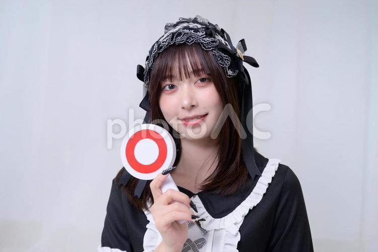 丸の札を持つ地雷系女子 日本人,女性,地雷系女子の写真素材